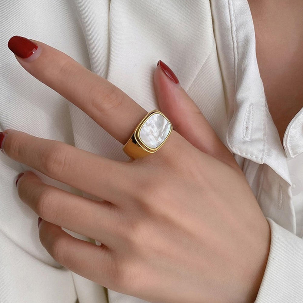 Shell Signet Ring